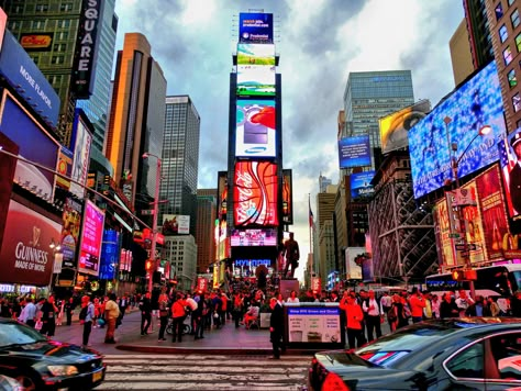 Times Square Nyc, Time Square New York Photography, Town Square New York, Billboard Times Square, New York City Billboards, New York Illustration, New York Landscape, New York Billboards Times Square, Nyc Times Square