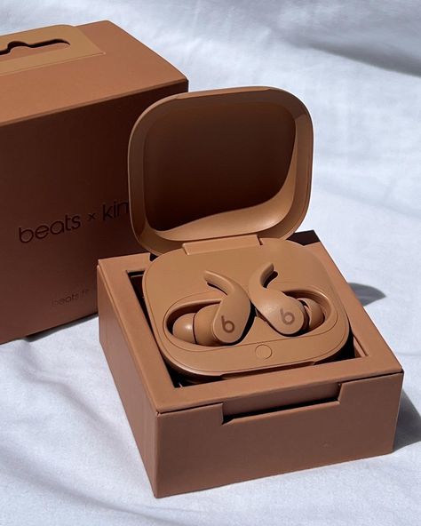 Kim k beats by dre headphones in neutral nude brown color tone minimal aesthetic style mood board Headphones Bose Aesthetic, Kim K Beats, Bose Headphones Aesthetic Black, Brown Beats Headphones Aesthetic, Nude Brown Color, Brown Headphones, Sony Headphones Beige, Rose Gold Beats Headphones Aesthetic, Style Mood Board