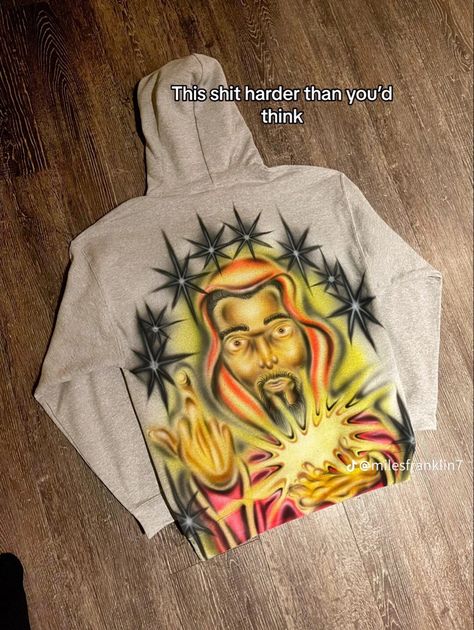 Airbrushed Clothes, Cute Simple Tattoos, Streetwear Ideas, Wall Street Art, Airbrush Designs, Baggy Clothes, Fashion Figures, Vintage Jacket, Hoodie Design