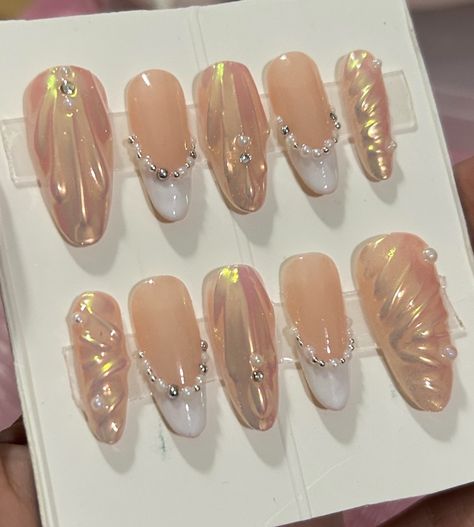 pearl chrome iridescent pearlescent nails press on nails nails inspo douyin nails gel nails extensions nail art Tiny Pearl Nails, Mermaid Nails Pearls, Pearl Summer Nails, Summer Nails With Pearls, Pearl Nails 3d, Gel X Nails 3d, Pearl Seashell Nails, Colorful Pearl Nails, Pearl Jelly Nails