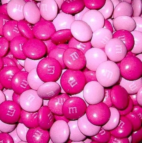 Pink Party Foods, Pink Snacks, Pink Party Theme, Quinceanera Pink, Sweet Sixteen Birthday Party Ideas, Pink Sweets, Blow Dry Brush, Barbie Birthday Party, 13th Birthday Parties