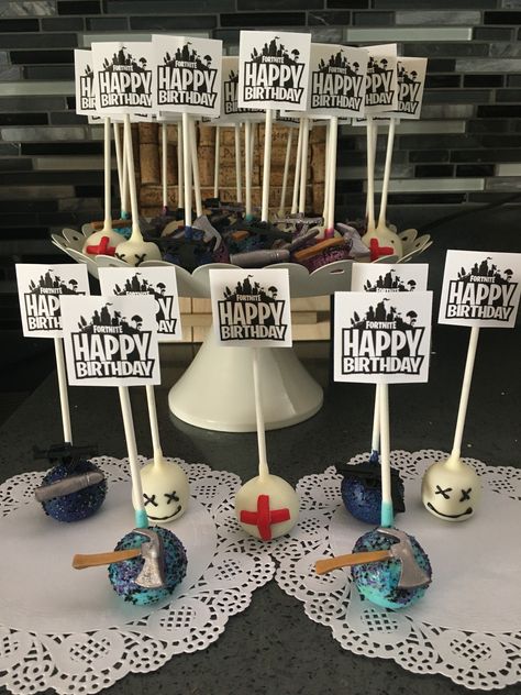 Cake Pops Fortnite, Fortnite Cake Pops Ideas, Fortnite Cakepops, Fortnite Cake Pops, Fortnight Party, Birthday Cake Pop, Fortnite Birthday Cake, Games Cake, Jordan Birthday