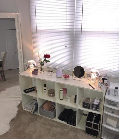 Lash Room In Bedroom, Esthetician Rooms, Brow Room, Dorm Room List, Ikea Room Divider, Girly Bedroom Decor, Lash Room Ideas, Lash Room Decor, Lash Studio