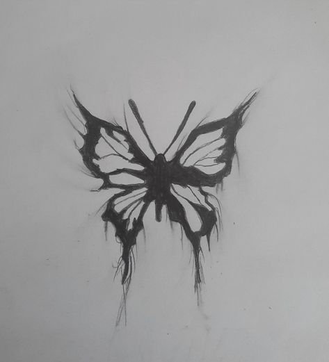 Butterfly Inspo Drawing, Goth Butterfly Drawing, Grudge Paintings Easy, Scary Butterfly Drawing, Dark Butterfly Drawing, Grunge Butterfly Drawing, Creepy Butterfly Drawing, Edgy Drawings Aesthetic, Butterfly Drawing Reference