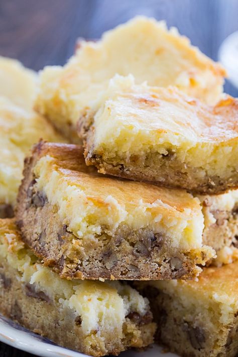 Desserts Potluck, Chess Bars, Chess Squares, Chess Pie Recipe, Sweet Bars, Southern Recipe, Chess Pie, Potluck Desserts, Square Recipes