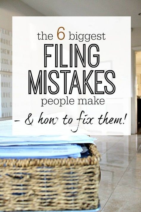 I've loved this list because I think I'm doing ALL the filing mistakes possible! Hopefully now my paperwork organisation will be so much better. #filing #paperwork #mistakes Organizing Paperwork Filing System, Office Filing System, Home Filing System, Home Organisation Tips, Diy Office Organization, Paper Clutter Organization, Office Organization Files, Filing Papers, Office Organization At Work