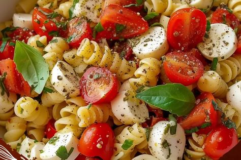 Caprese Pasta Salad Recipes, Cream Cheese Spinach, Dessert House, Caprese Recipes, Mozzarella Balls, Caprese Pasta Salad, White Balsamic, Caprese Pasta, Warm Salad