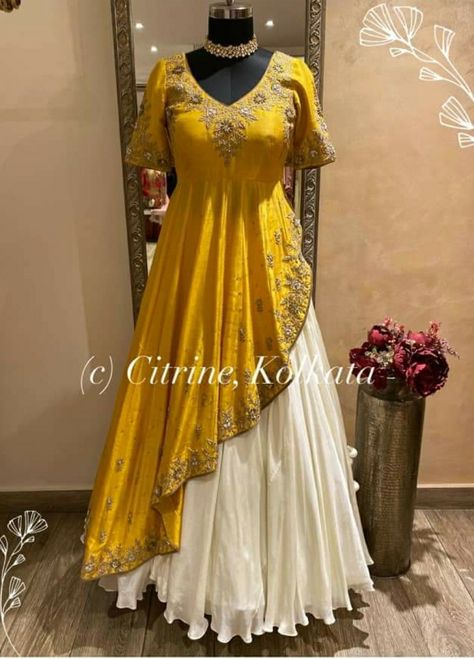 Long Frock Designs, Long Gown Design, Lehenga Designs Simple, Anarkali Dress Pattern, Traditional Indian Dress, Stylish Short Dresses, Long Dress Design, Fancy Dresses Long, Indian Gowns Dresses