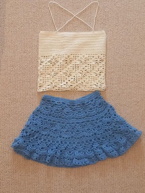 Latest crochet skirt pattern Crochet Simple Flower, Crochet Baby Skirt, Crochet Baby Cardigan Pattern, Flower Crochet Top, Crochet Lace Skirt, Knit Skirt Pattern, Crochet Floral Top, Flowy Mini Skirt, Skirt Pattern Free