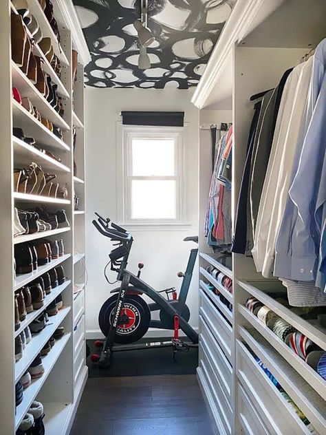 8 Awesome DIY Reader Home Gyms To Inspire You... And Us! - Emily Henderson Peloton In Bedroom, Office/workout Room, Workout Room Flooring, Closet Gym, Home Gym/office, Mini Home Gym, Home Office/gym, Workout Room Home, Diy Home Gym