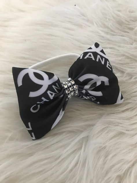 Etsy Baby girl hairbow Chanel inspired hair bow and Headband Chanel Kids, Chanel Headband, Bows For Babies, Luxury Baby Clothes, Mom Dr, Winter Artwork, Hair Bow Clips, Chanel Inspired, Luxury Baby