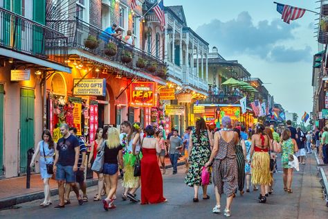 A visit to Bourbon Street is on the bucket list of travelers from around the world. Here's what you need to know to make your visit great! New Orleans Travel Guide, New Orleans History, Visit New Orleans, New Orleans Travel, Navy Pier, Bourbon Street, Tourist Trap, Late Afternoon, Conde Nast Traveler