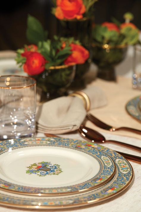 #lenox #autumn #homeaccessories #roomdecor #Lenox130 #LoveMyLenox Lenox Autumn China, Lenox Autumn China Tablescape, Lenox Holiday Tablescape, Thanksgiving Table Settings Centerpieces, Lenox Dinnerware, Lenox Autumn, Thanksgiving 2022, Dresser Accessories, Wine Ice Bucket