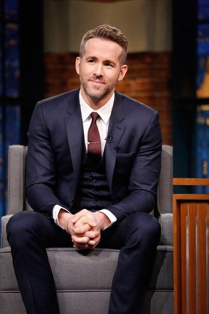 Ryan Reynolds Haircut, Ryan Reynolds Style, Dapper Man, A Man In A Suit, Celebrity Haircuts, Man In A Suit, Blue Suit Men, Dapper Gentleman, Fashion Suits For Men