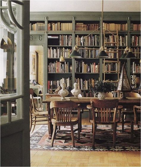 Eye For Design: Dining Room Libraries.....Beautiful And Functional Spaces Dining Room Library Combo, Traditional Formal Dining Room, Dining Room Library, Farmhouse Style Dining Room, Multifunctional Room, Room Bookshelf, Dining Room Cozy, Separating Rooms, Library Room