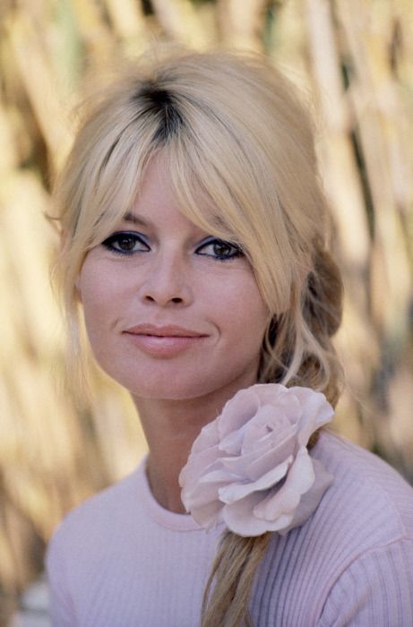 Bardot Bangs, Bardot Hair, Bridgette Bardot, Bridget Bardot, Bardot Style, Girl Haircut, Girl Haircuts, Actrices Hollywood, Long Hair With Bangs