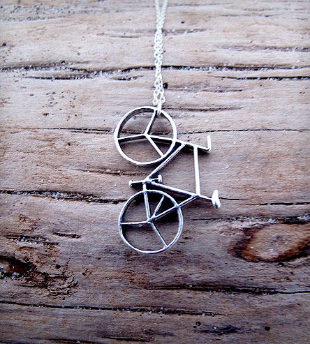 Necklaces Handmade, Urban Bike, I Want To Ride My Bicycle, Bicycle Women, Get Inspired, Charm Necklace, My Jewellery, Womens Necklaces, Jewelry Box