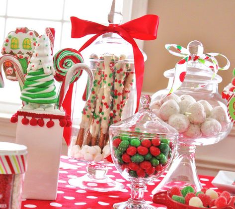 christmas-candy-buffet Christmas Candy Buffet, Christmas Candy Bar, Kids Christmas Party, Kids Candy, Christmas Sweets, Candy Table, Childrens Christmas, Christmas Goodies, Candy Buffet