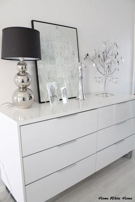 Lemari Aesthetic, Living Room Storage Unit, Chest Of Drawers Decor, Chest Of Drawers Tv, Black Bedroom Decor, Bedroom Furniture Makeover, White Bedroom Decor, Gold Living Room, Wardrobe Design Bedroom