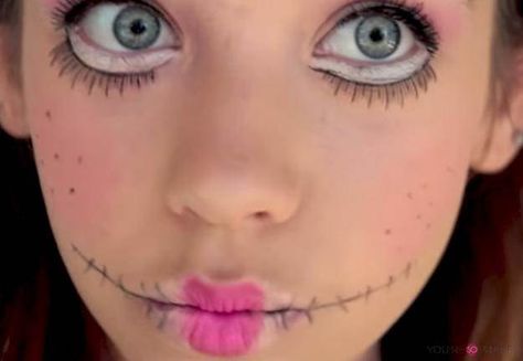 This creepy doll costume is super easy to create. Halloween Face Makeup Ideas, Face Makeup Ideas, Creepy Doll Costume, Creepy Doll Makeup, Doll Makeup Tutorial, Doll Makeup Halloween, Doll Face Makeup, Unique Halloween Makeup, Creepy Doll Halloween