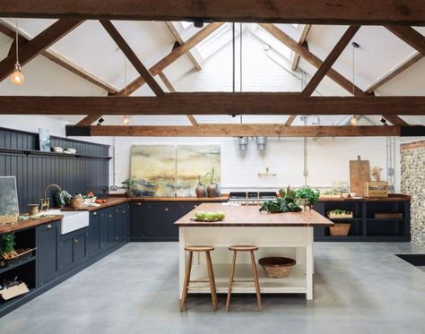 Kitchens Farmhouse, Patterned Tile Backsplash, Devol Kitchens, Floating Shelves Kitchen, Eclectic Farmhouse, Casas Coloniales, Interior Vintage, Farmhouse Kitchens, Farmhouse Kitchen Design