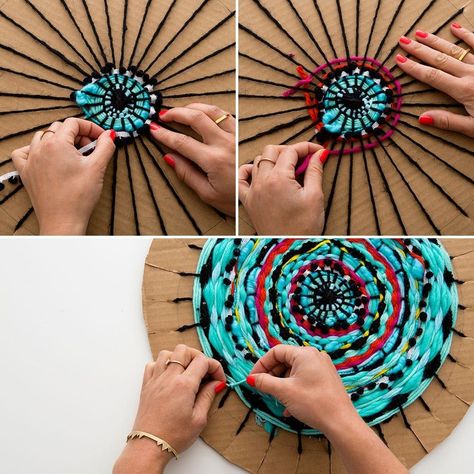 Get Your Weave On With This DIY Placemat Diy Bath Rug, Oppgaver For Barn, فن النسيج, Circular Weaving, Diy Placemats, Diy Weaving, Woven Placemats, Weaving Projects, Diy Rug