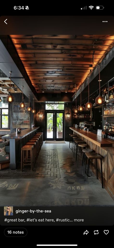 Pub Bar Counter Design, Pub Ceiling Design, Pub And Grill Design, Masculine Bar Ideas, Cozy Bar Design, Rustic Sports Bar, Bar Ceiling Ideas, Pub Design Interiors, Bar And Grill Restaurant Ideas