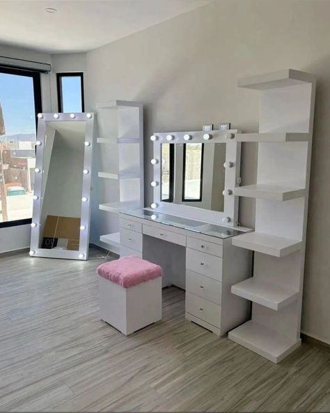 Vanity Ideas Bedroom Aesthetic, Small Room Makeover, Beauty Room Vanity, White Room Decor, Luxury Room Bedroom, Dream Bedroom Inspiration, Classy Bedroom, Beauty Room Decor, Dream Apartment Decor