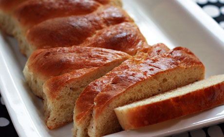 Pulla bread Finnish Pulla Bread Recipe, Pulla Bread Recipe, Pulla Recipe, Cardamom Recipe, Bread Machine Recipe, Finnish Recipes, Pembuat Roti, Perfect Pantry, Cinnamon Bread