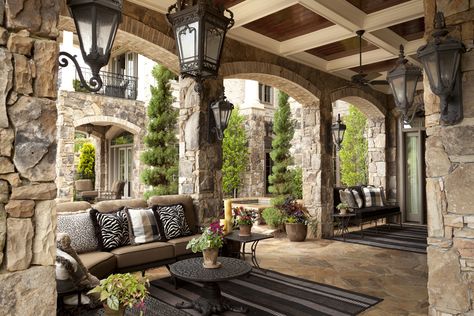 Modern Tuscany Decor, Pool Patio Furniture Ideas, Stone Arches, Pool Patio Furniture, Outdoor Living Space Design, Tuscan Decor, Hacienda Style Homes, Tuscan Design, Casa Country