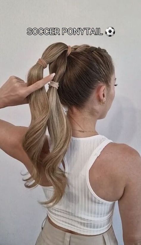 Soccer Ponytail, Reverse French Braids, Chic Ponytail, Short Hair Ponytail, Perfect Ponytail, Bubble Ponytail, Sport Hair, Braided Hairstyle, Simple Ponytails