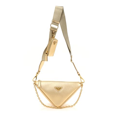 This is an authentic PRADA Saffiano Lux Triangle Shoulder Bag in Platino. This stylish triangular bag is crafted of textured metallic leather in gold. It features a gold chain strap, an adjustable metallic canvas shoulder strap, a removable coin purse and a triangle Prada logo plaque. The top unzips to a Prada logo jacquard interior. Triangle Prada Bag, Triangle Purse, Triangle Bag, Prada Logo, Prada Saffiano, Metallic Leather, Prada Bag, Chain Strap, Gold Chain