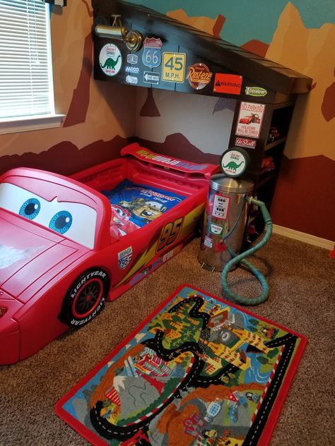 Radiator Springs Bedroom, Lightning Mcqueen Room, Cars Bedroom Ideas For Boys, Disney Cars Bedroom Decor, Lightning Mcqueen Bedroom, Disney Cars Room, Red Boys Bedroom, Disney Cars Bedroom, Cars Bedroom