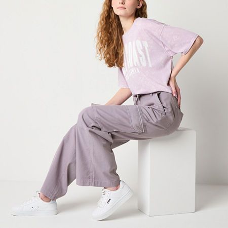 Live that cargo pants life with these from Arizona Jean Co.'s women's and junior's collection. They're made from a twill cotton-blend and feature a baggy-fit, a wide leg, a flat front, a high-rise, an elastic back, a drawstring-waist, and multiple pockets. Add sneakers and a t-shirt. Front Style: Flat FrontClosure Type: Drawstring, Button, Elastic BackFit: Baggy FitPockets: 2 Cargo Side Pockets, 2 Front Slip Pockets, 2 Back Slip PocketsRise: Mid RiseFiber Content: 52% Cotton, 48% Tencel Lyocell… Outfit Ideas Cargo Pants, Lavender Pants, Baggy Pant, Cargo Pants Women, Cargo Pant, Button Shirt, Baggy Fits, Cargo Pants, Wide Leg