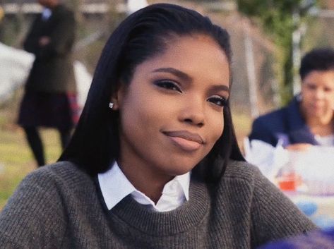 Ryan Destiny Hair, Ryan Destiny Hairstyles, Ryan Destiny Makeup, Ryan Destiny Aesthetic, Ryan Destiny, Dark Skin Models, Pretty Brown Eyes, Casual Makeup, Branding Photoshoot Inspiration