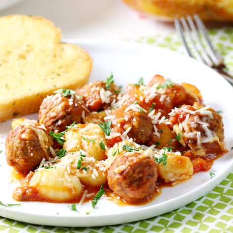 Casserole Hamburger, Easy Meal Plan, How To Cook Gnocchi, Meatball Casserole, Meatball Bake, Easy Meal Plans, Gnocchi Recipes, Minced Meat, Calamari