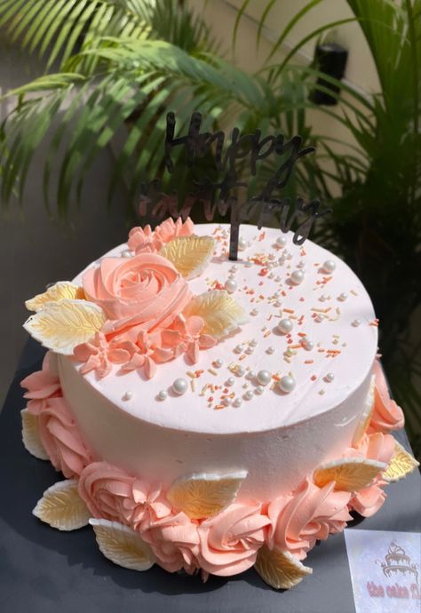 Birthday cale in peach coloured rosettes Peach Color Cake Ideas, Peach Birthday Cake Ideas, Peach Colour Cake Designs, Peach Colour Cake, Peach Color Cake, Orange Colour Cake, Peach Cake Design, Orange Color Cake, Peach Birthday Cake