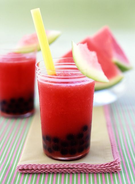 Watermelon Bubble Tea from A Passion for Ice Cream by Emily Luchetti Watermelon Boba, Boba Tea Recipe, Boba Recipe, Bubble Tea Recipe, Bubble Tea Shop, Colorful Drinks, Watermelon Ice, Watermelon Recipes, Fruit Smoothie Recipes