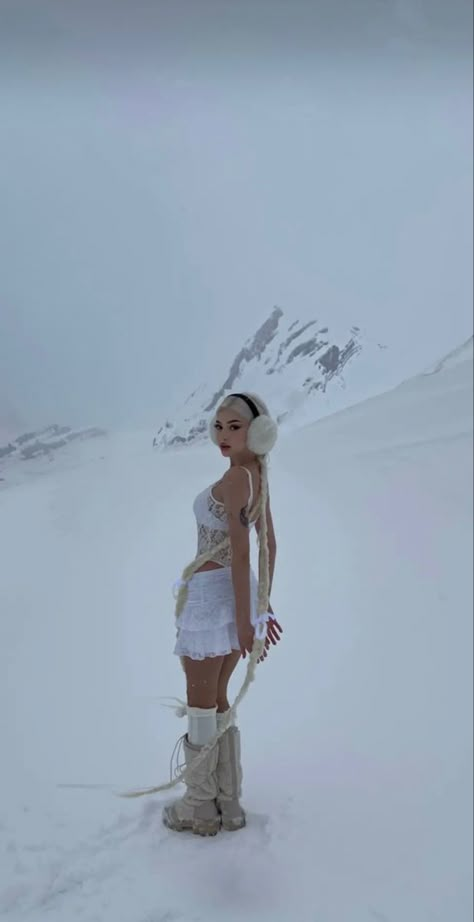 Winter Baddie, Ski Trip Outfit, Red Russian, Snow Photoshoot, Russian Winter, Winter Princess, Snow Princess, Snow Girl, Winter Fairy