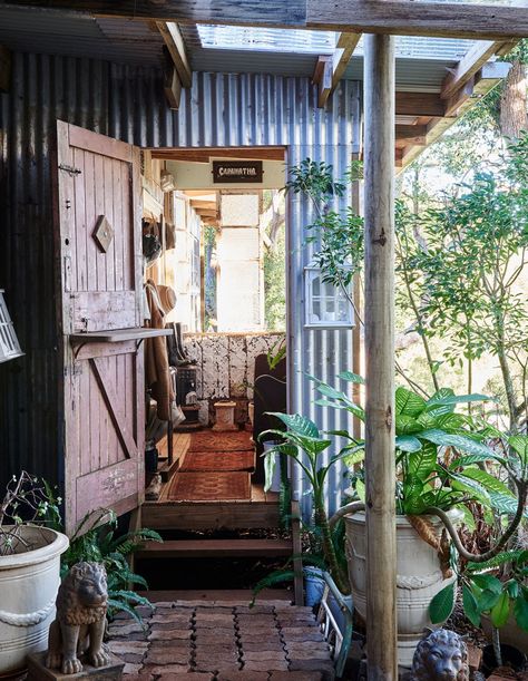 Amanda Coutts - The Design Files | Australia's most popular design blog. Tin House, Shed Homes, Shed Plans, The Design Files, Barn Style, Cabins In The Woods, Small Home, Handmade Home, My Dream Home