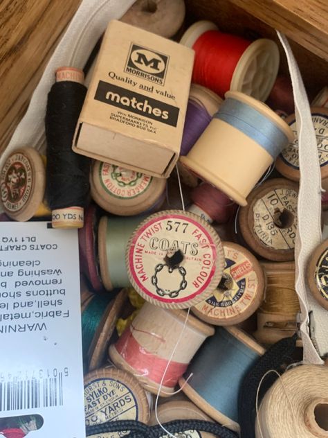 #thread #sewing #aesthetic #vintage Sewing Kit Aesthetic, Kit Kittredge Aesthetic, Needle And Thread Aesthetic, Vintage Sewing Aesthetic, Hand Sewing Aesthetic, Sewing Inspo Aesthetic, Thread Instagram, Thread Aesthetic, Button Stitch