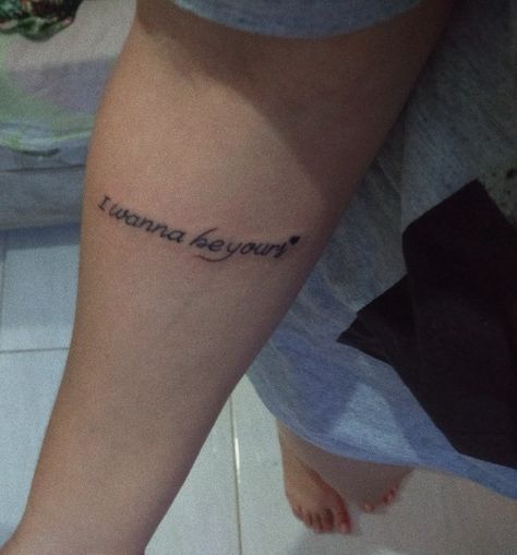 #IWannaBeYours #articmonkeys #tatuagem Artic Monkeys Tattoo Lyrics, 505 Tattoo Arctic Monkeys, Artic Monkey Tattoos, 505 Tattoo, Arctic Monkeys Tattoo, I Wanna Be Yours, Monkey Tattoos, Alex Pics, Wanna Be Yours