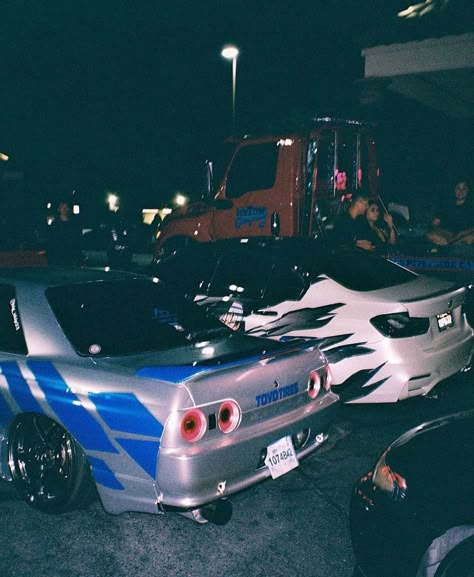 Jdm Vibes, Car Meet Aesthetic, Jdm Car Meet Wallpaper, Jdm Cars Widget, Jdm Night Aesthetic, Jdm Cars 90s Aesthetic, Bmw Wallpapers, Car Goals, Street Racing