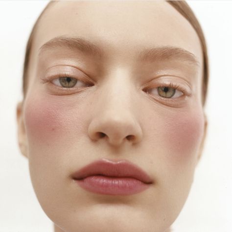 Editorial Blush Makeup, Editorial Blush, Blush Placement, Dewy Blush, Alien Girl, Face Drawing Reference, Runway Makeup, Luxury Cosmetics, Make Up Inspo