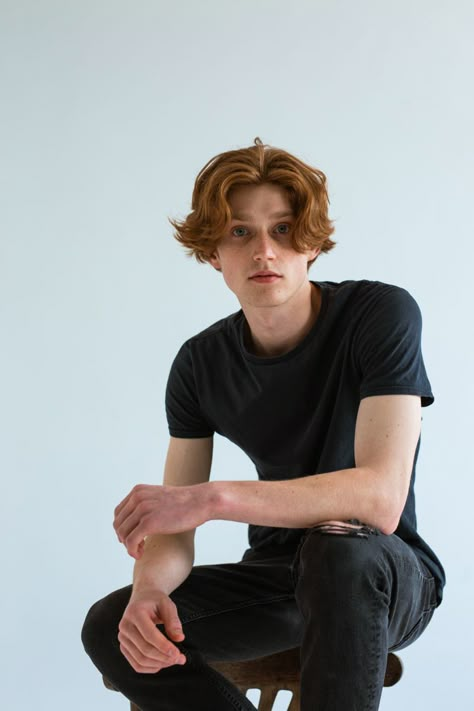 Tall Red Head Guy, Redhead Guys Aesthetic, Red Head Man Aesthetic, Redhead Guy Aesthetic, Red Hair Man Aesthetic, Cute Ginger Guys, Ginger Actors, Redhead Guys, Red Hair Man