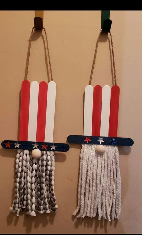 Patriotic Western Decor, Usa Wood Crafts, Small Wooden Projects To Sell, Diy Fourth Of July Crafts, Uncle Sam Craft, Patriotic Crafts Diy, Fourth Of July Crafts For Kids, Fourth Of July Crafts, Blue Decorations