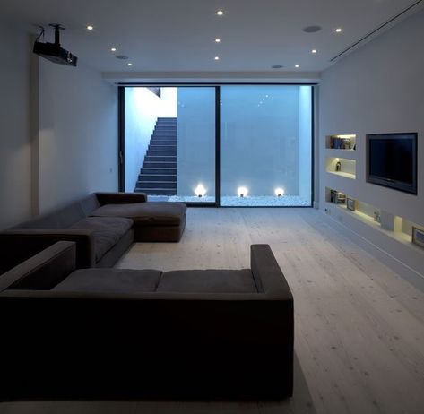 Lightwell Basement, Basement Lightwell, Basement Entrance, Basement Lighting, Basement Windows, Basement House, House London, Interior Minimalista, Light Well