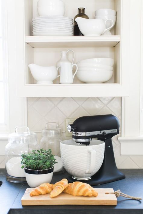 Black Gets a Fresh Twist with KitchenAid + a Giveaway! | Style Me Pretty Living | Bloglovin’ Slate Appliances, Kitchen Aid Appliances, Style Me Pretty Living, Apartment Kitchen, Black Kitchens, Kitchen Aid Mixer, Design Case, Kitchen Aid, Kitchen Stuff