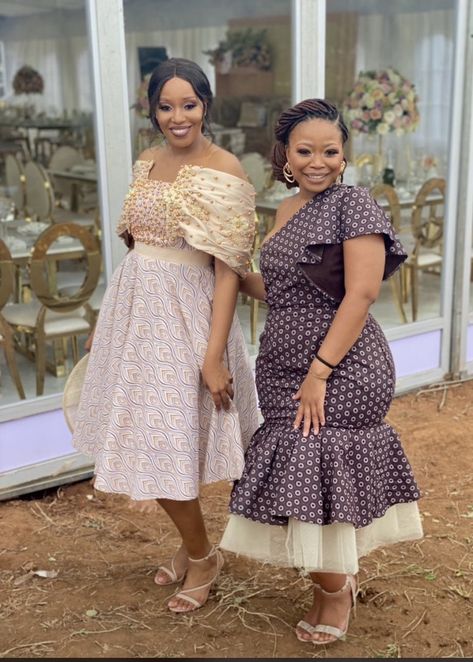 Brown Shweshwe Dresses South Africa, Brown Shweshwe Dresses, Seshweshwe Dresses Design Outfit, Brown Shweshwe, Shweshwe Dresses South Africa, Lobola Dress, Seshweshwe Dresses, Sotho Traditional Dresses, Sesotho Traditional Dresses