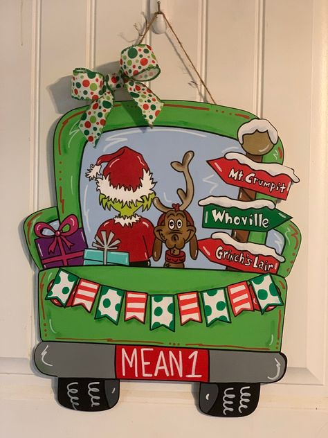 Grinch truck door hanger Wooden Truck Door Hanger, Halloween Truck Door Hanger, Christmas Truck Door Hanger, Painted Christmas Door Hangers, Christmas Wood Door Hangers, Grinch Door Sign, Grinch Truck, Grinch Signs, Cute Door Hangers